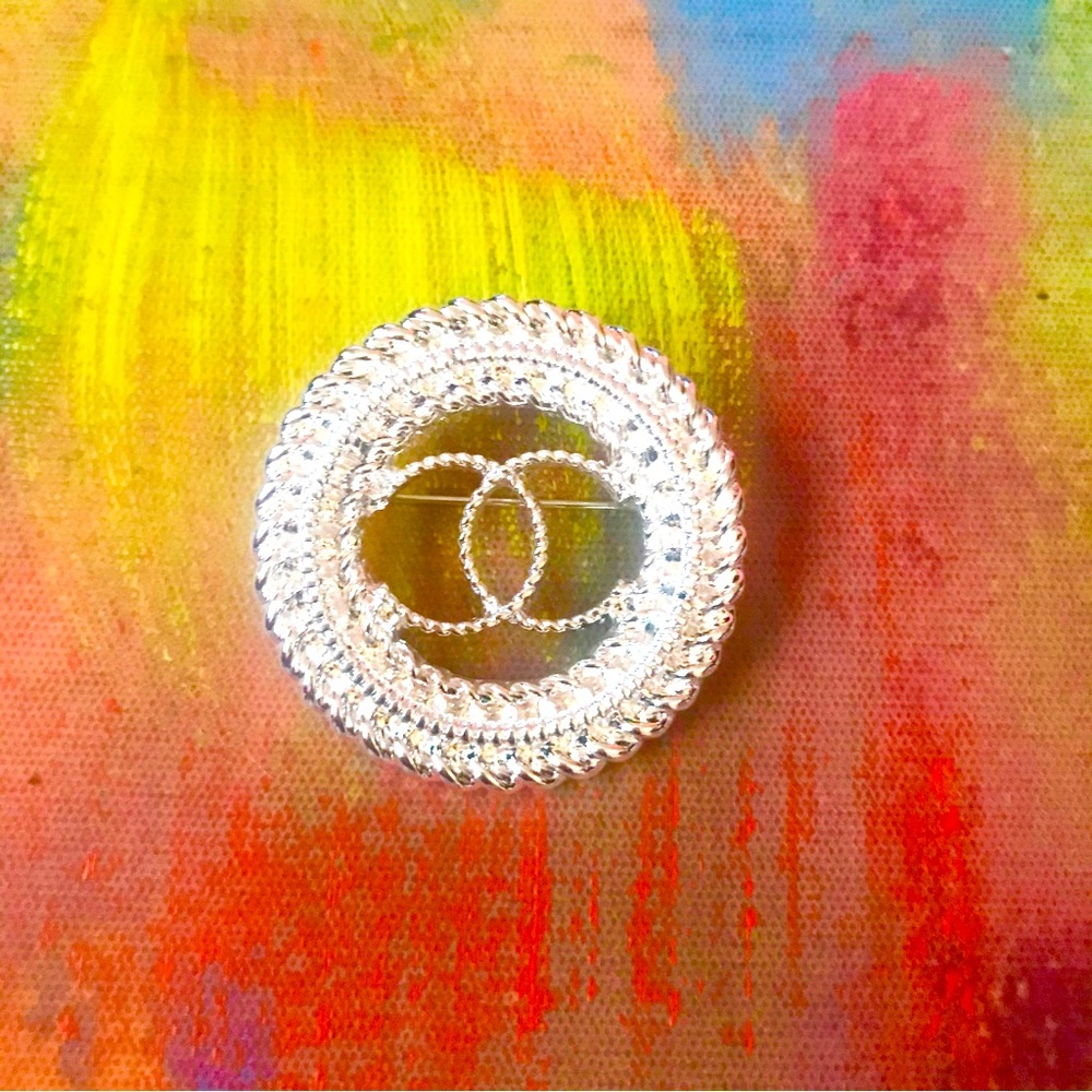 FabulouslyFitted | Just A Little Pink Rhinestone Brooch